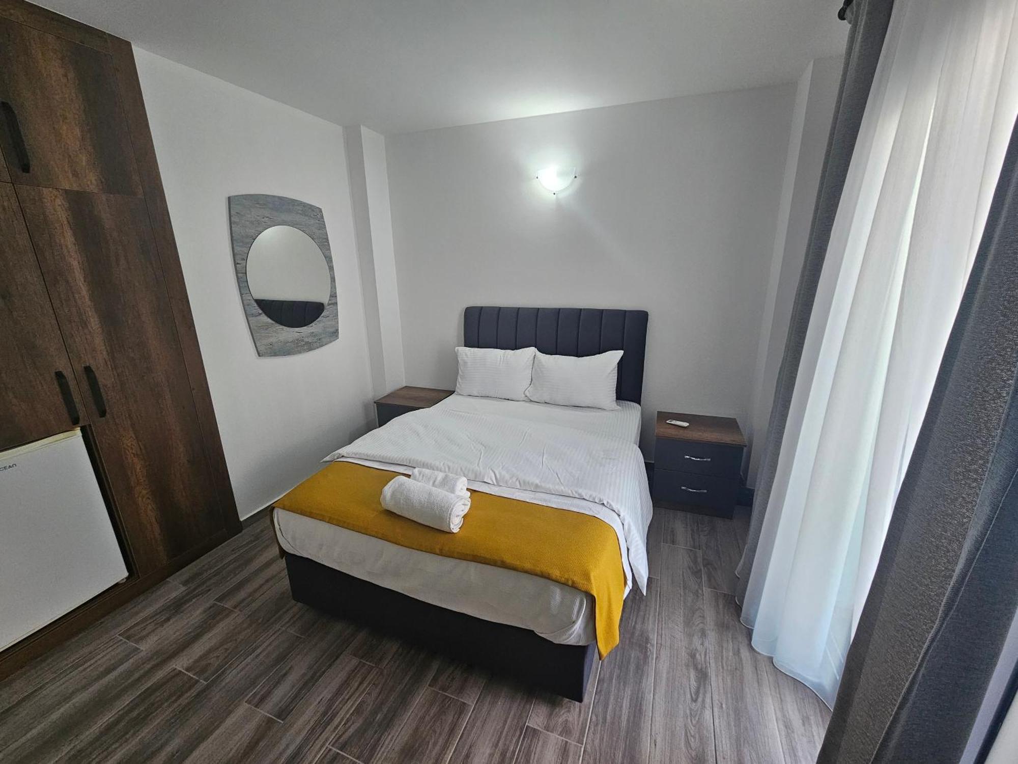 Cyprus Harbour Suites Kyrenia  Eksteriør billede